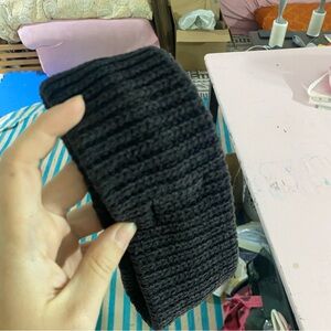 Headband / Ear Warmer for Winter! Knit Stretch style in solid black by Merona OS